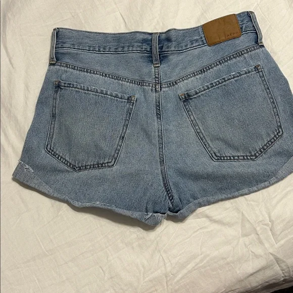 Aeropostale Size 10 Distressed Mom Short Jean Shorts - Picture 6 of 11